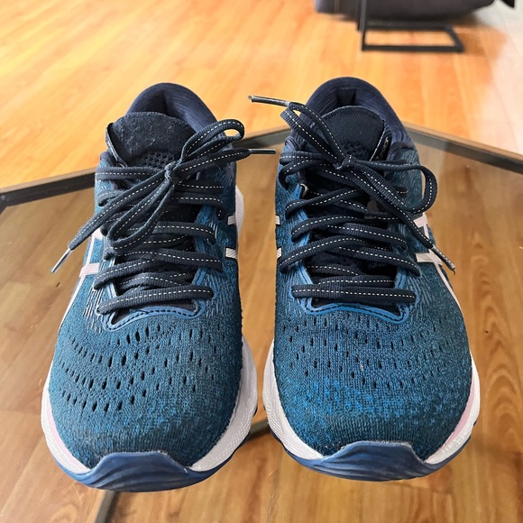 ASICS Gel-Nimbus, 24 size 7.5. In good shape - Picture 2 of 6